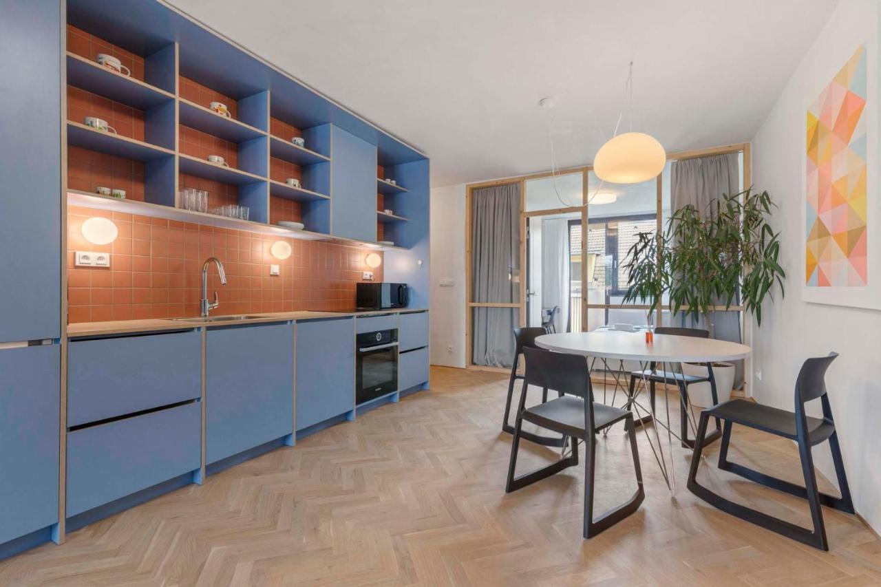 Elegant City Escape - Modern & Central Bratislava Exterior photo